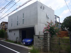 \"三浦尚人建築設計工房の建築作品「中庭と坪庭のある家」\"