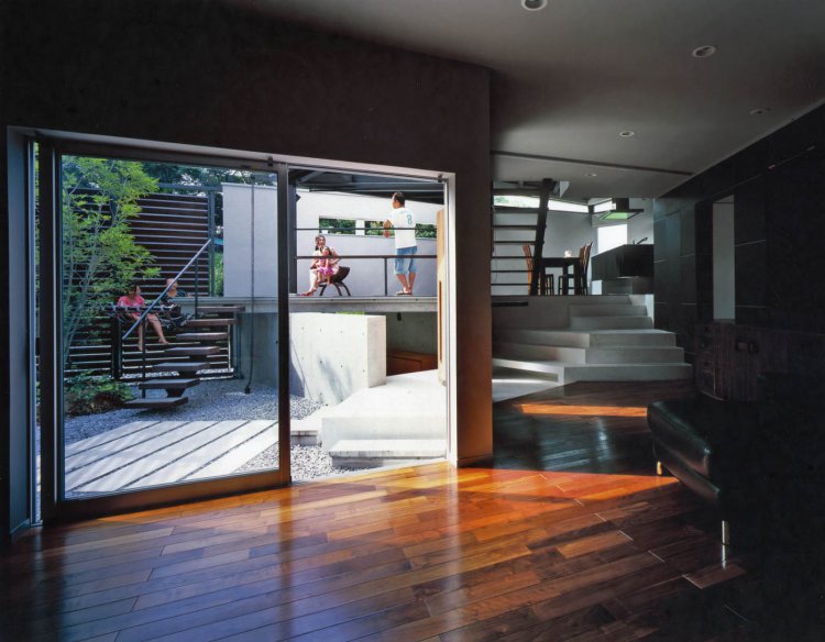 ステップハウスの家